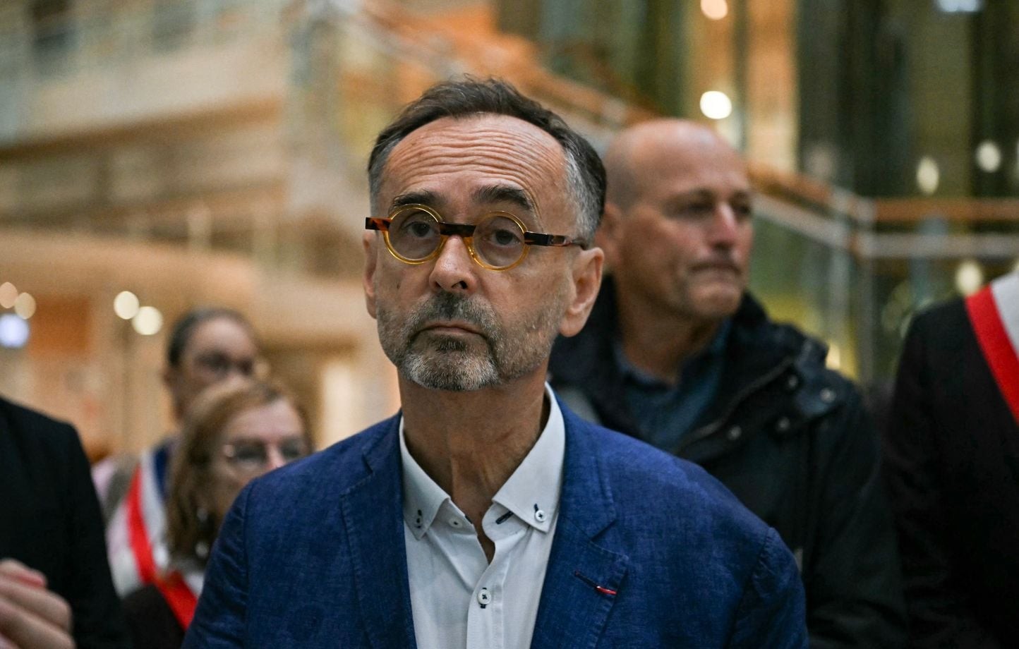 Mariage sous OQTF : Ménard assume son refus, un débat qui interpelle le Sénégal