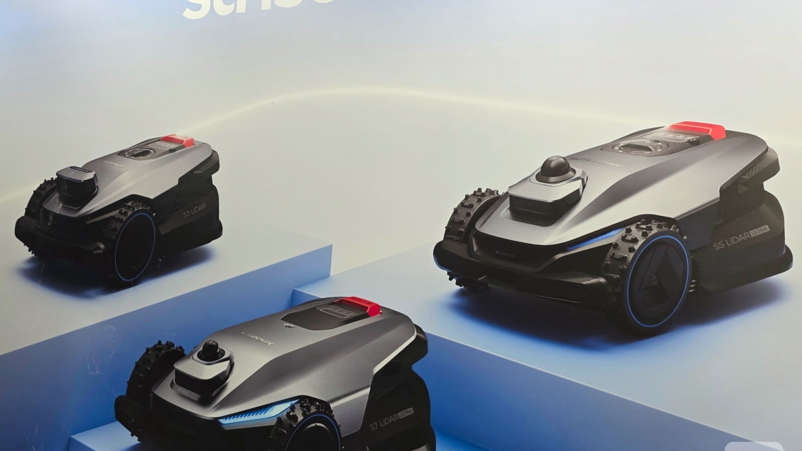 Tondeuses robots : la technologie chinoise trace la voie d'un jardin autonome